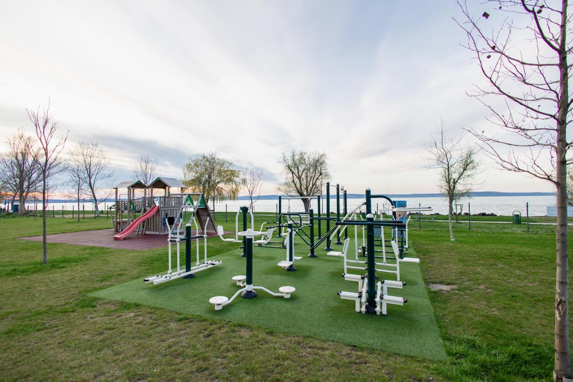 Marine Apartman By Bltn Siófok Zewnętrze zdjęcie